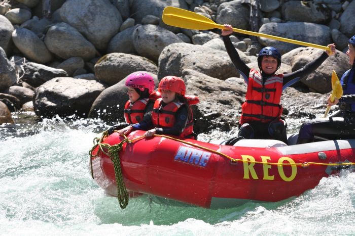 Family rafting 6